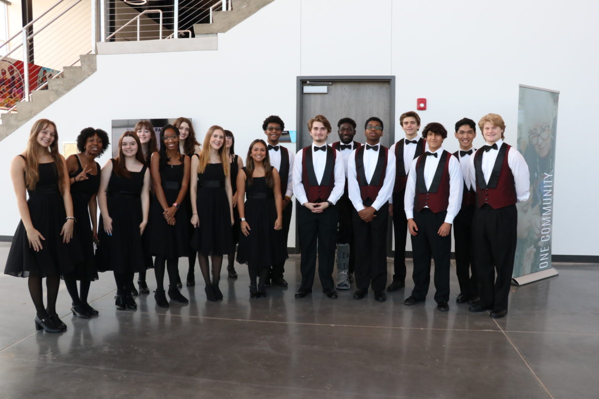 George Ranchs Encore Choir serenaded attendees as they entered.